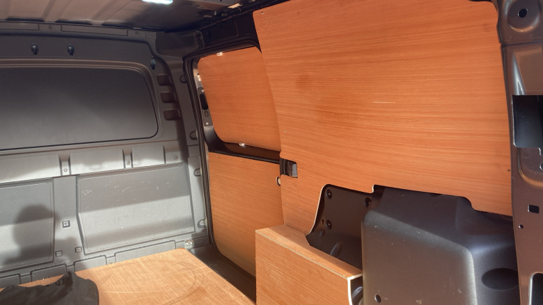 Ford Transit Connect 250 L2 Petrol 1.5 EcoBoost PHEV 150 Limited Van Auto